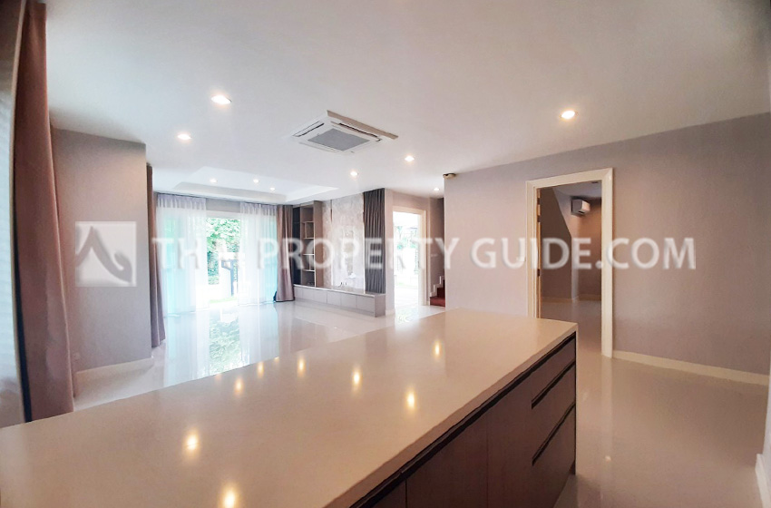 House with Shared Pool in Sukhumvit 
